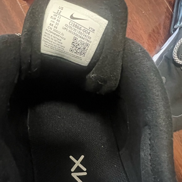 Nike AirMax 270 React Black/White - Picture 9 of 11